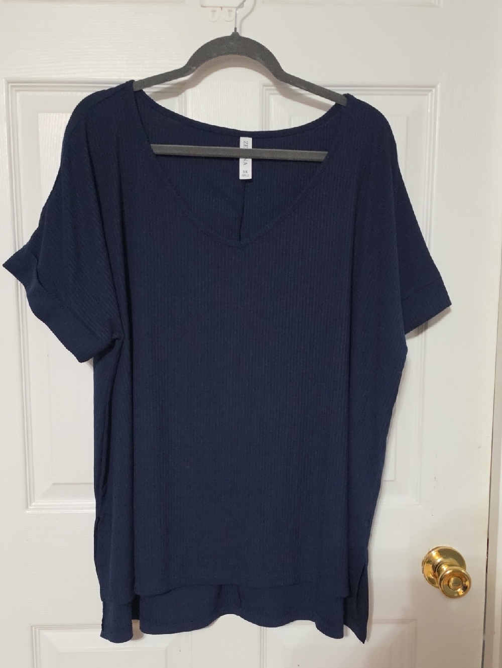 Zenana Outfitters Navy Ribbed V-Neck Short Sleeve Top